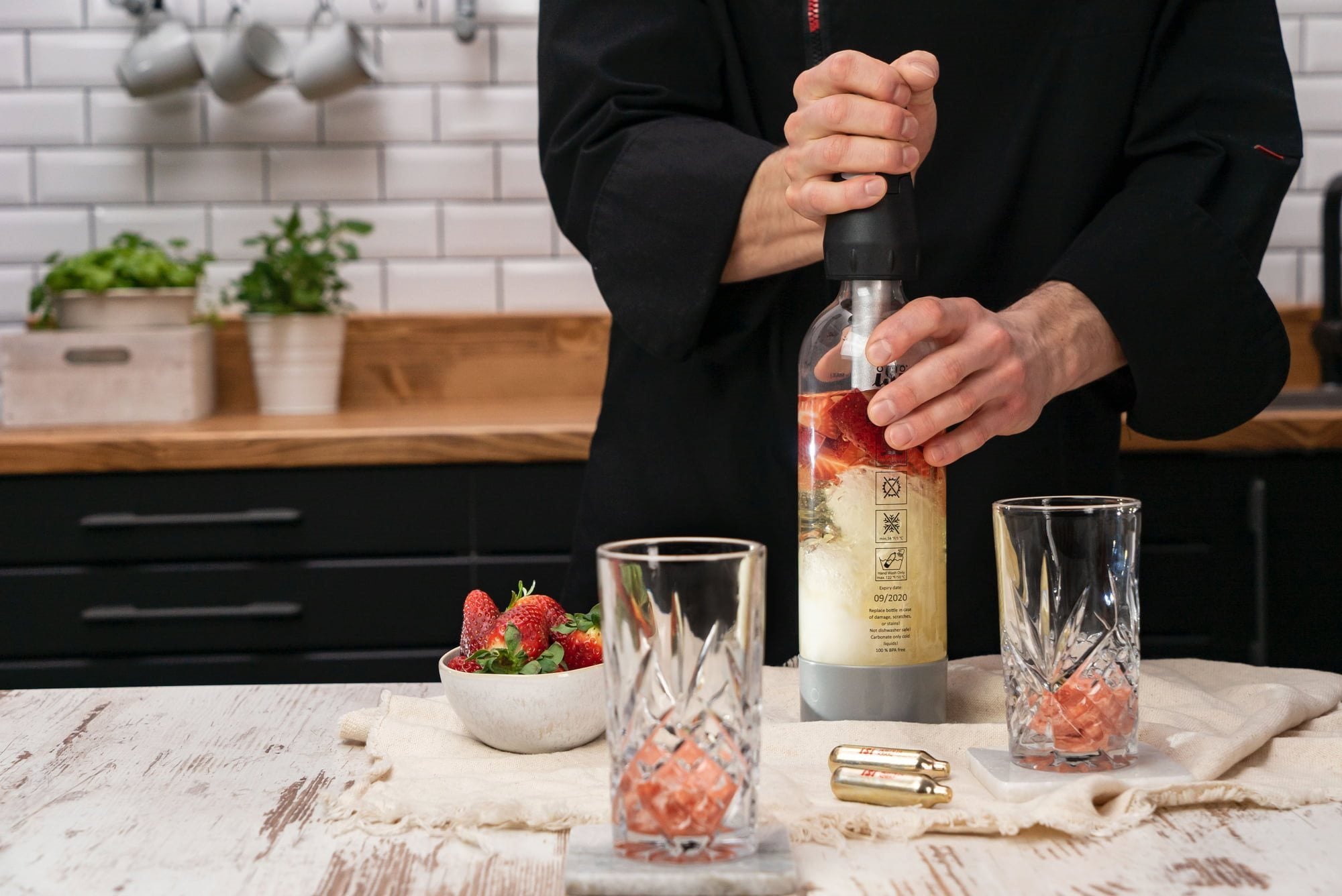 ISI Twist and Sparkle (1btl, 1 soda charger)